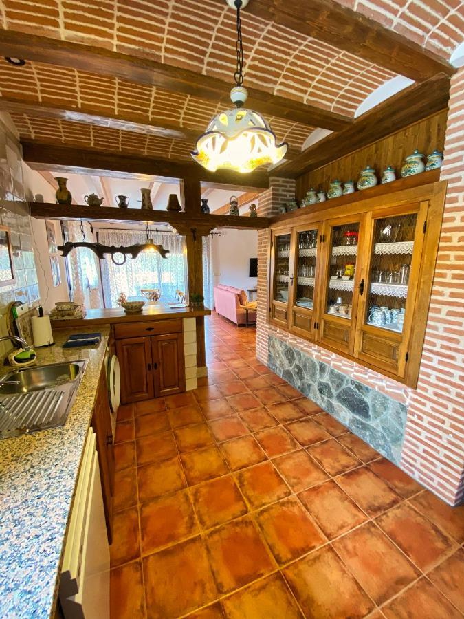 El Hojaranzo Con Encanto En Candeleda